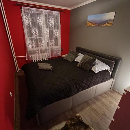 Apartament Przy Dworcu W Sanoku Exterior foto